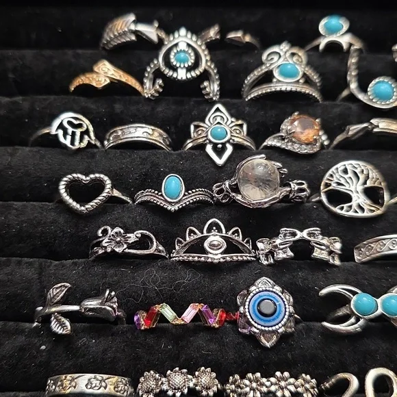 Lot of 30pcs fashion rings - Picture 2 of 3